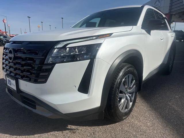 New 2026 Everest White Pearl TriCoat Nissan SL image 7