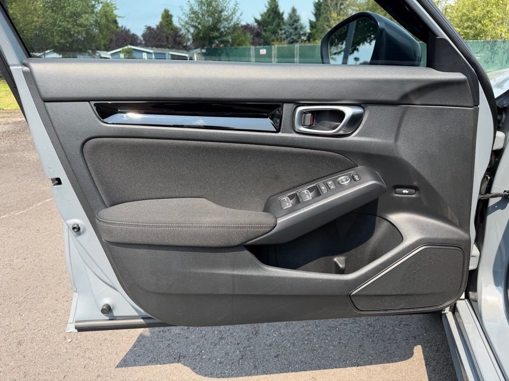 Used 2026 Sonic Gray Pearl Honda Sport image 11