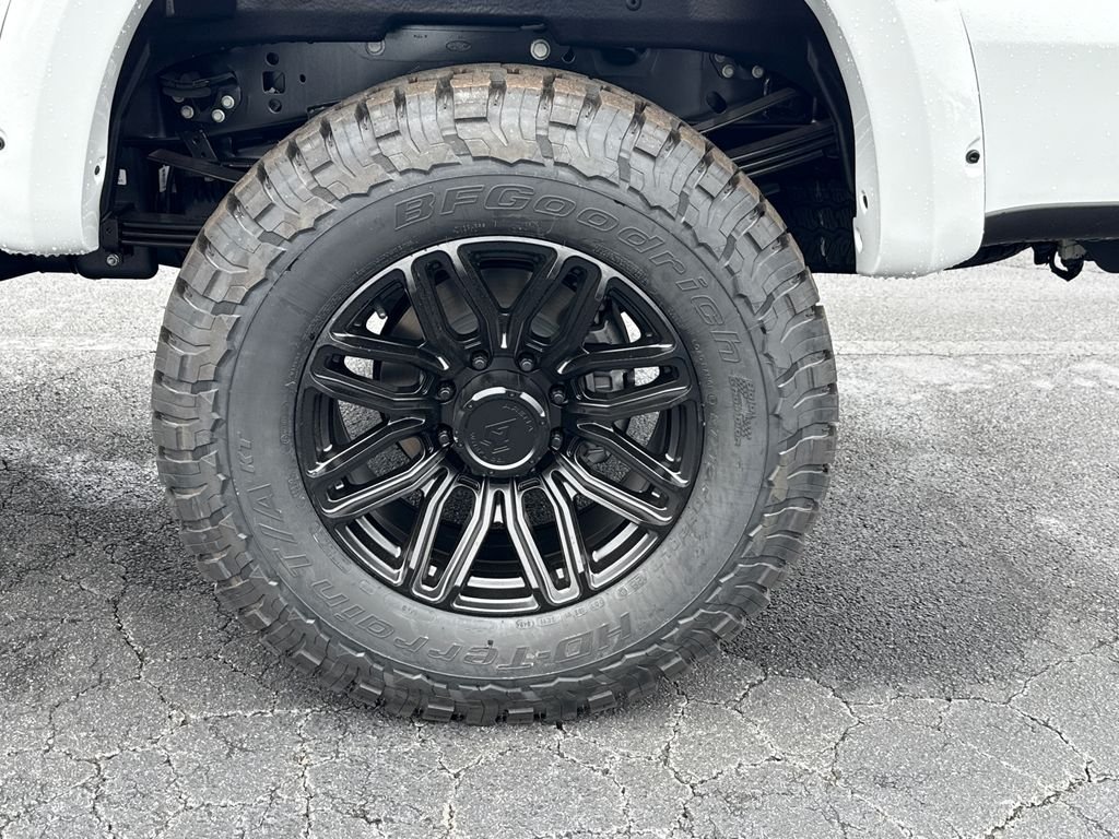 New 2026 Oxford White Ford F-250® Lariat TS MotorSport Valor Package image 19