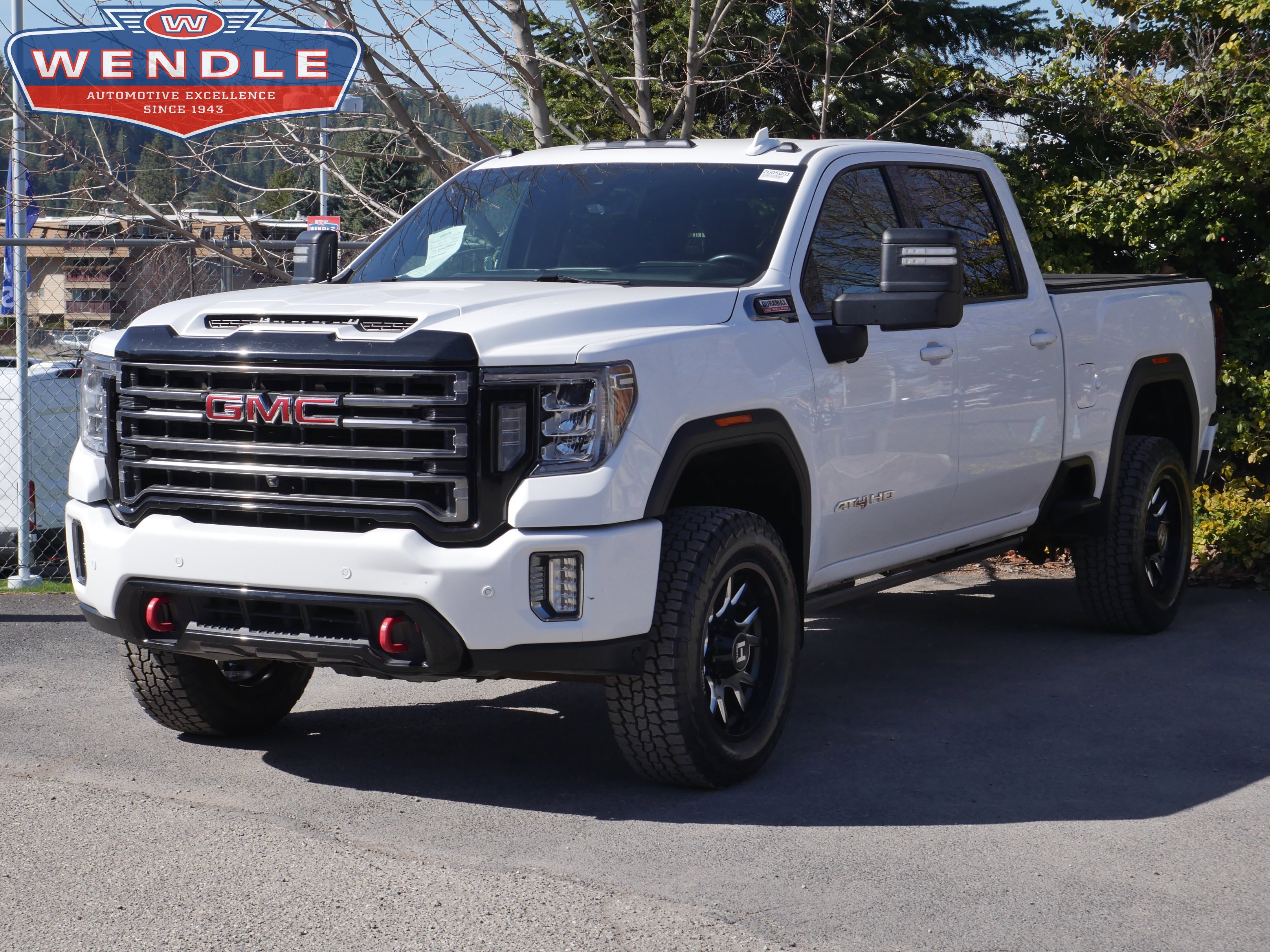 2020 GMC Sierra 4WD Crew Cab Standard Box AT4's photo
