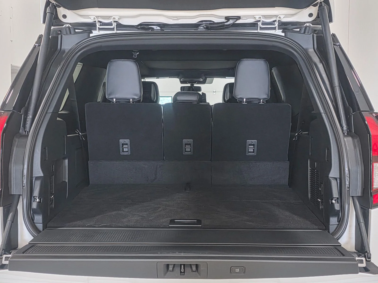 New 2026 White Ford Platinum image 18