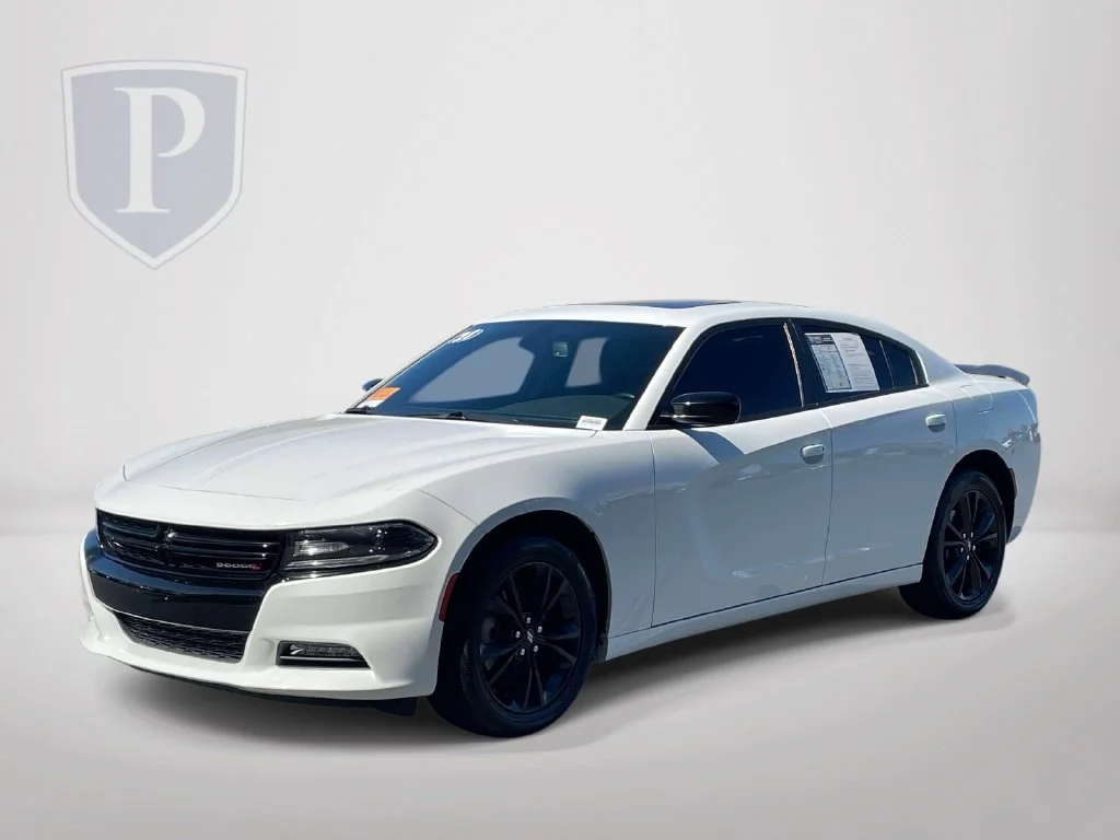 Used 2021 White Dodge SXT image 4