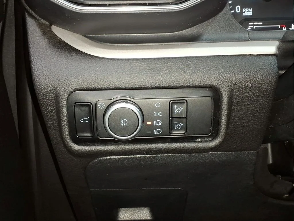Used 2024 Gray Ford XLT image 14