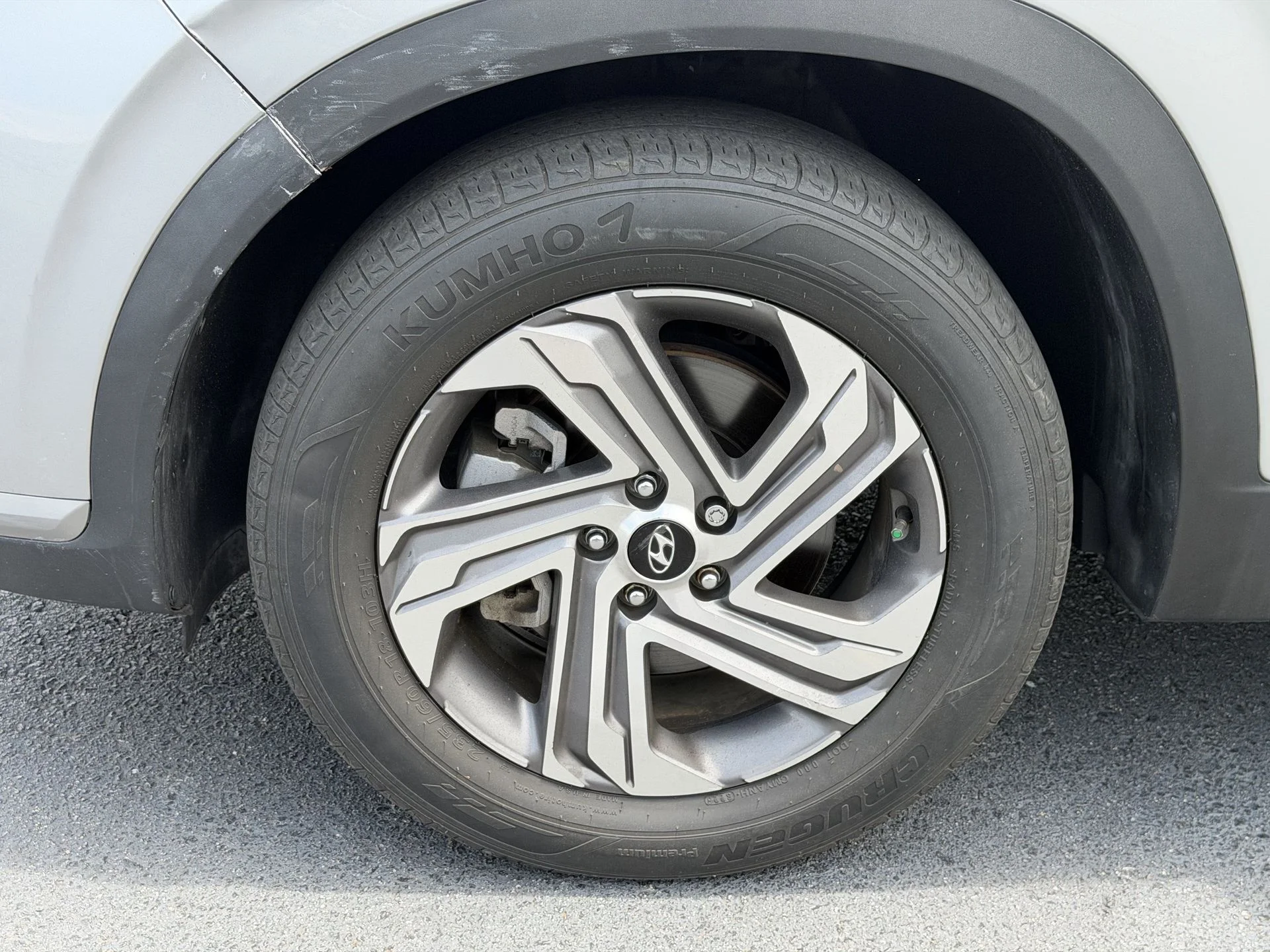 Used 2023 Shimmering Silver Pearl Hyundai SEL image 21