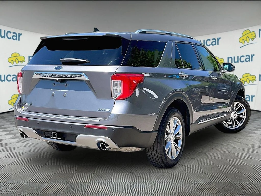 Used 2022 Gray Ford Limited image 6