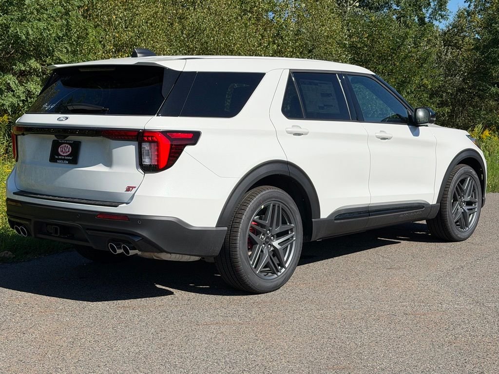 New 2027 Star White Metallic Tri-Coat Ford ST image 27