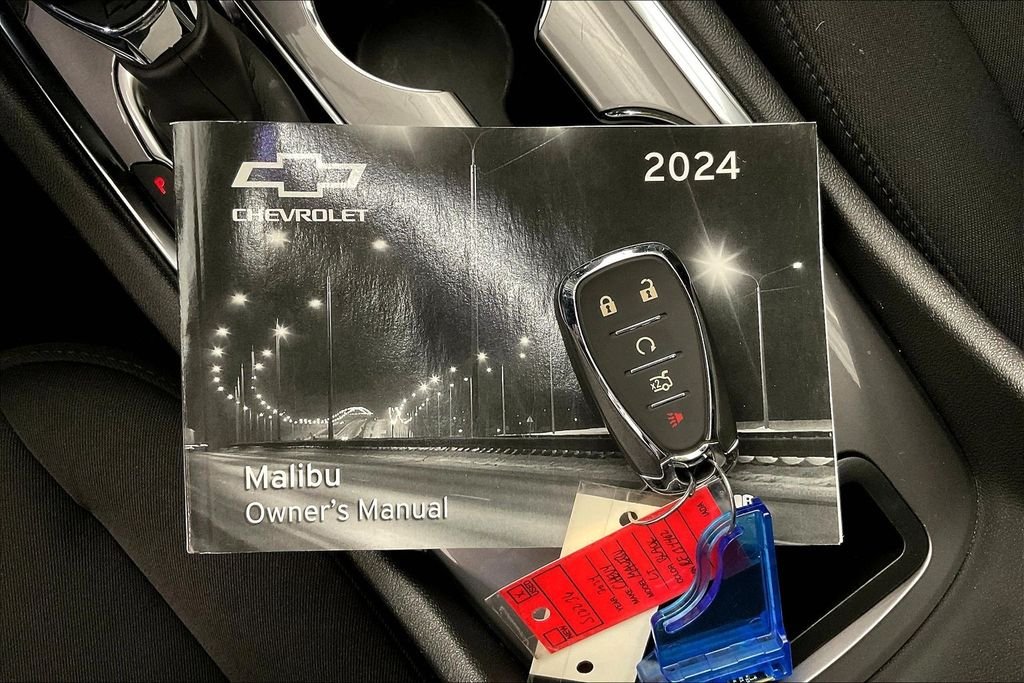2024 Chevrolet Malibu 1LT - Photo 12