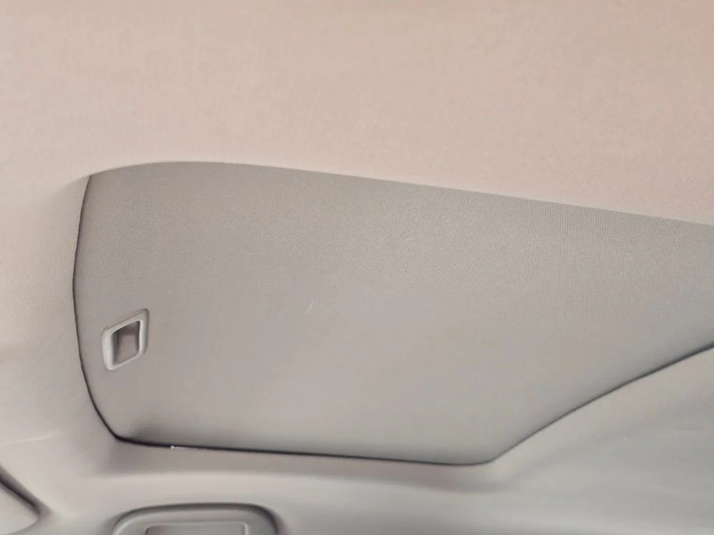 Used 2021 White Honda EX-L image 24