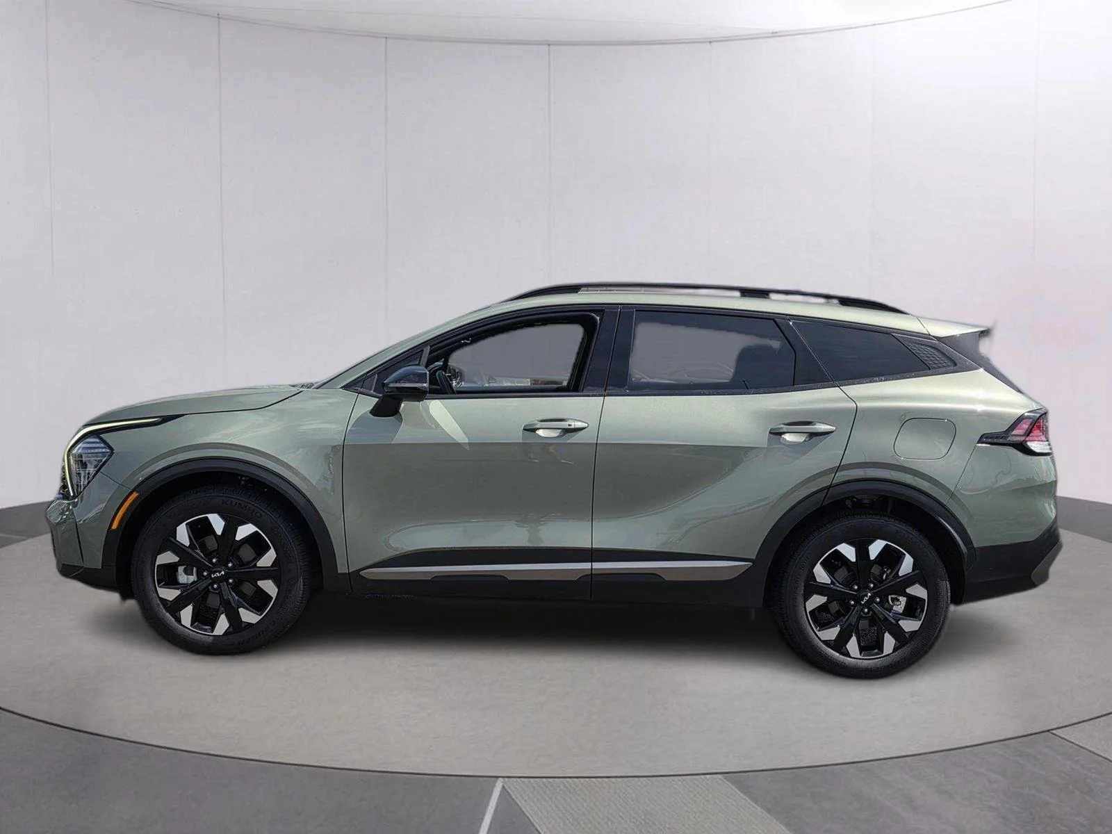 Used 2024 Jungle Green Kia X-Line image 8