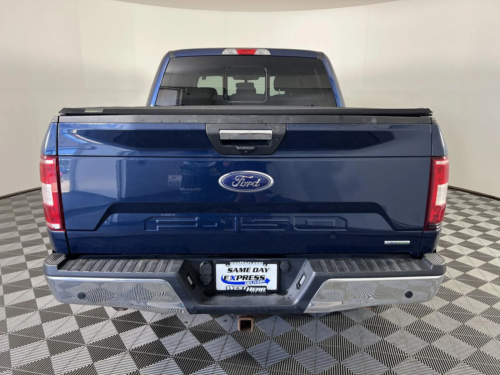 Used 2019 Blue Jeans Ford XLT image 3