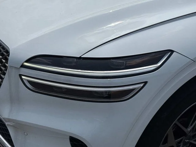 Used 2024 White Genesis 2.5T image 2