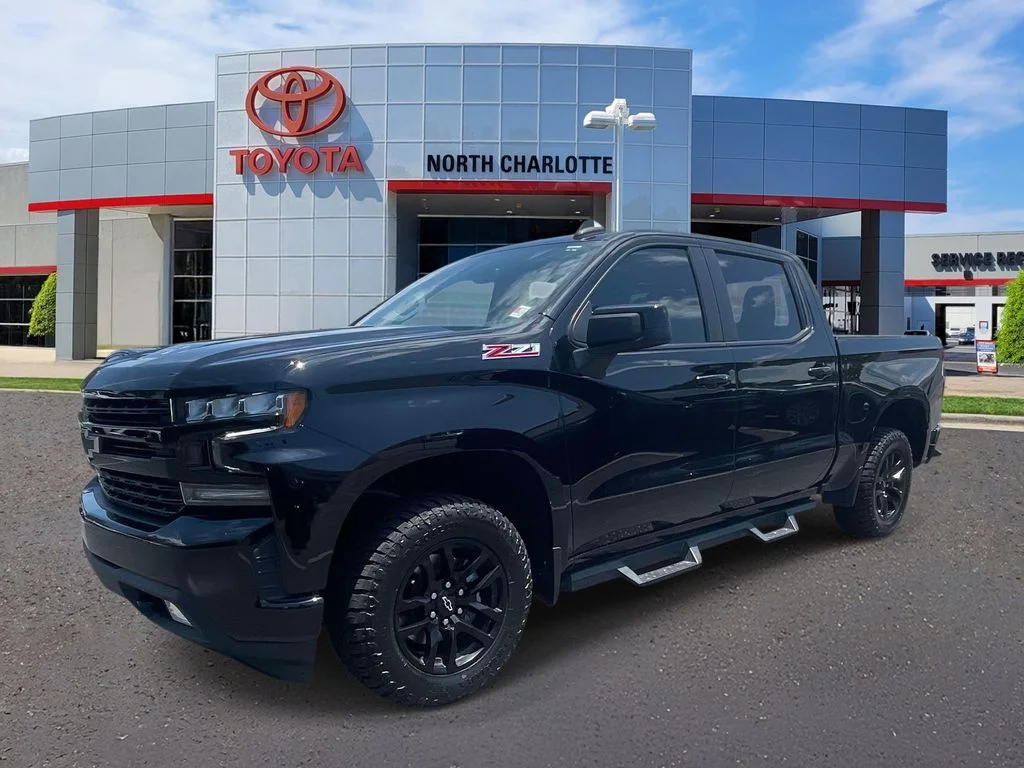 Used 2021 Black Chevrolet RST image 5
