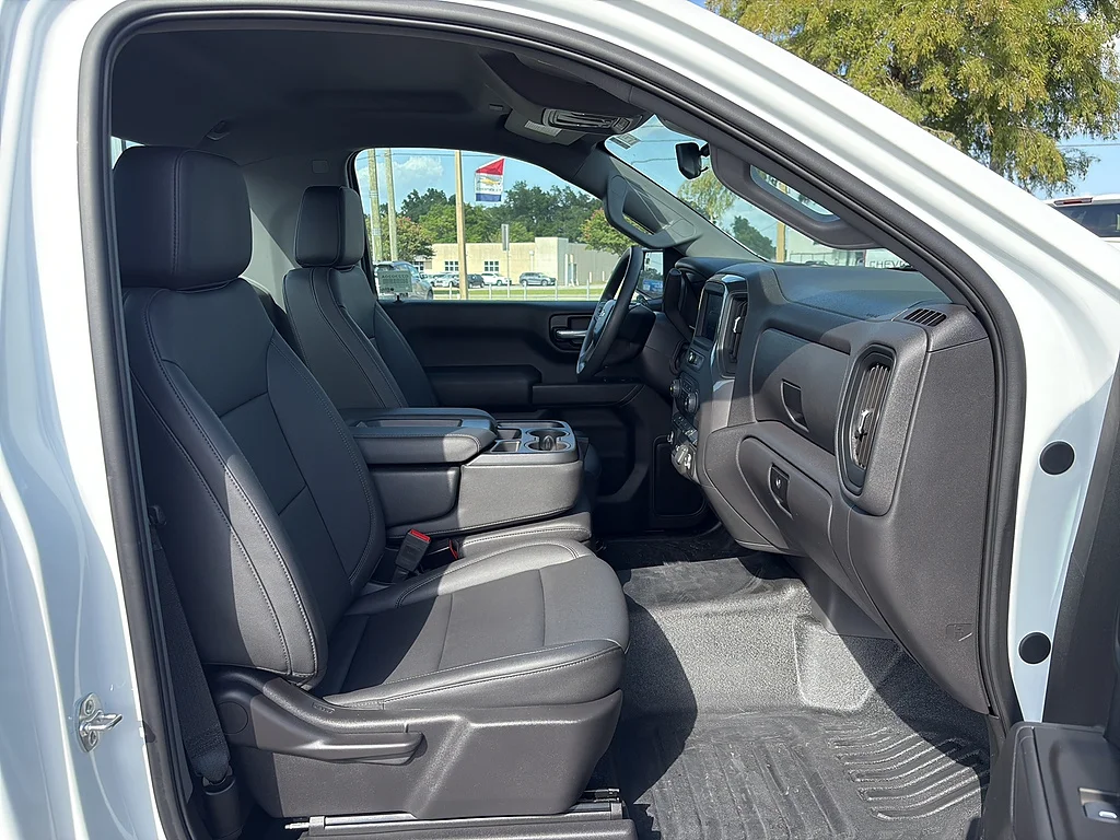 Used 2025 Summit White Chevrolet  image 15