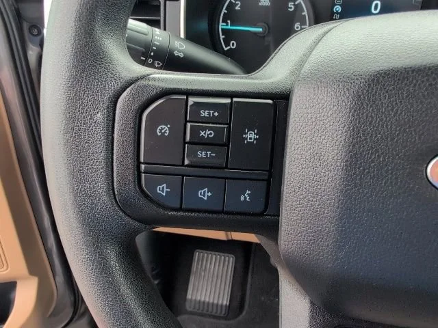 Used 2023  Ford XL image 16