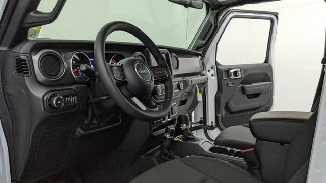 Used 2021 White Jeep Unlimited Willys image 28