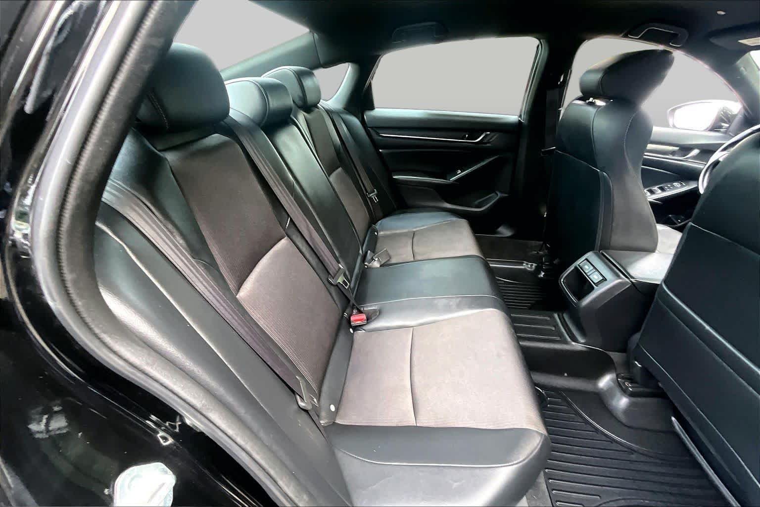 Used 2022 Crystal Black Pearl Honda Sport image 18