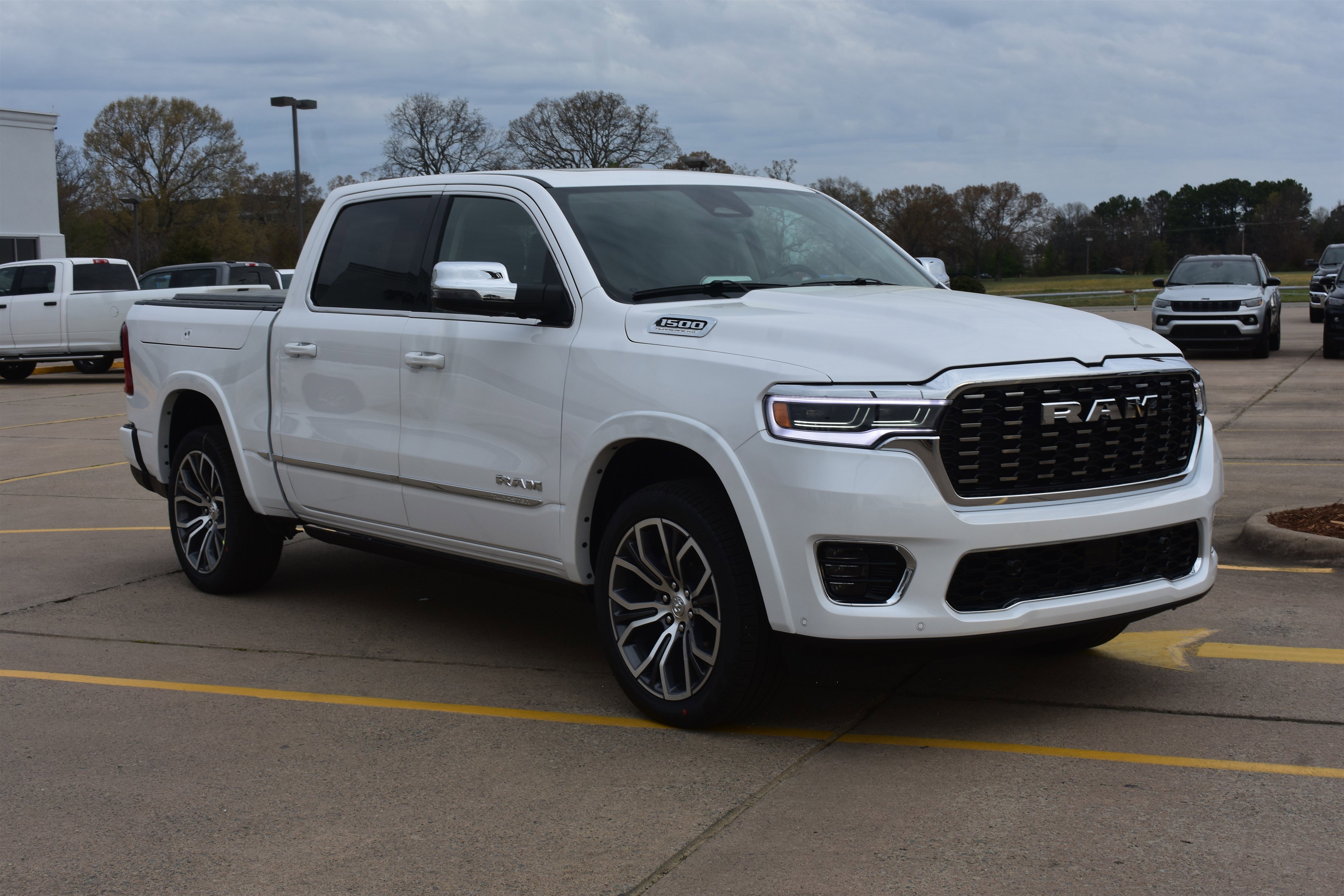 New 2026 Ivory White Tri-Coat Pearl-Coat Exterior Paint RAM Tungsten image 3