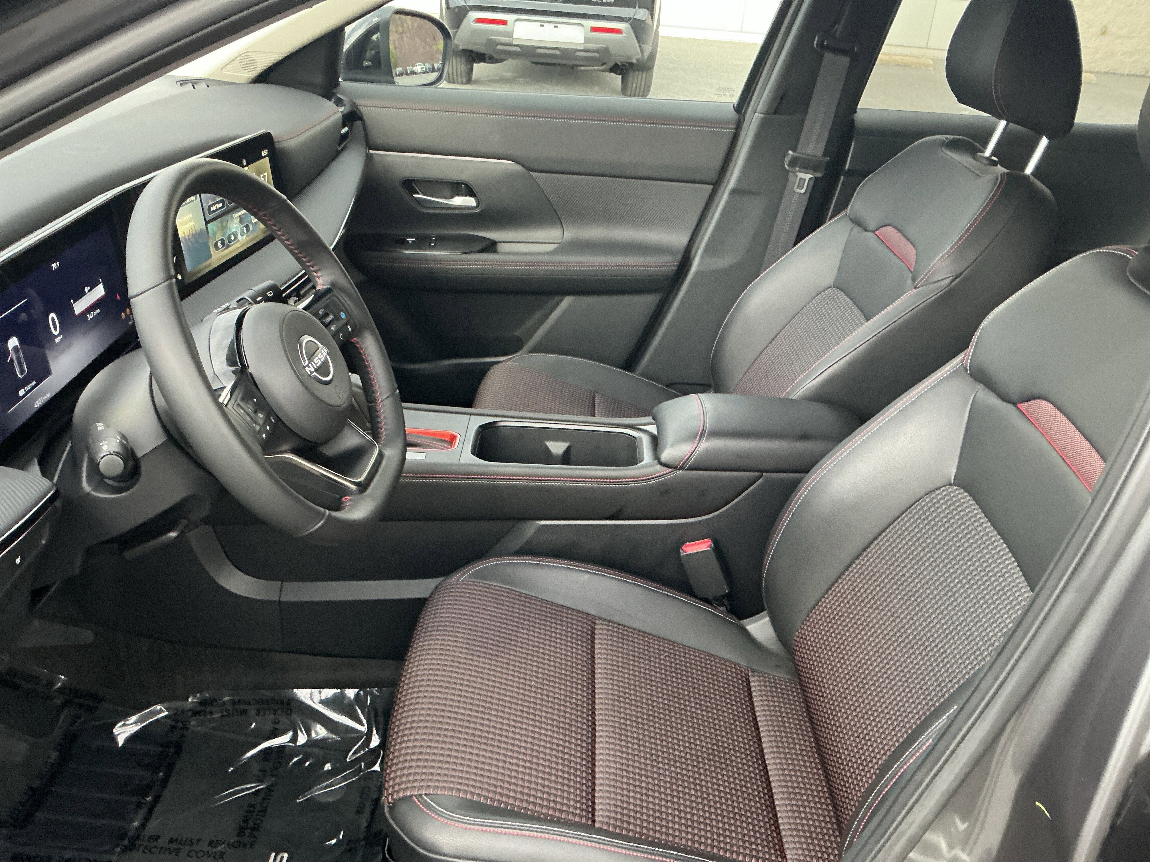 Used 2025 Gun Metallic/Super Black Nissan  image 10