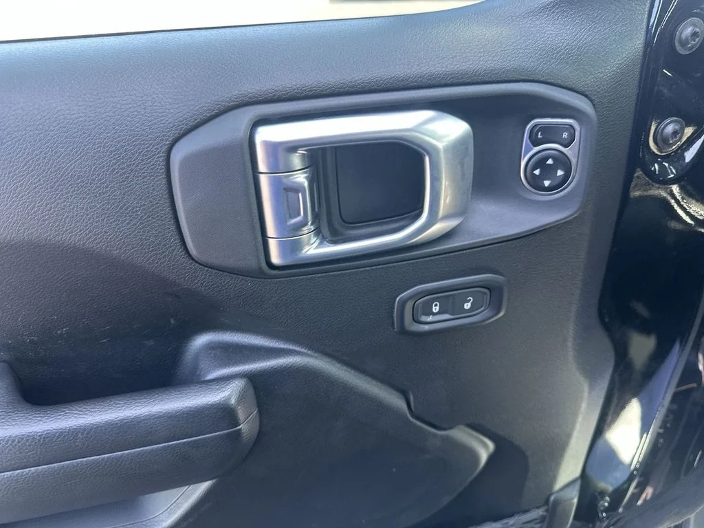 Used 2026 Black Jeep Rubicon image 19