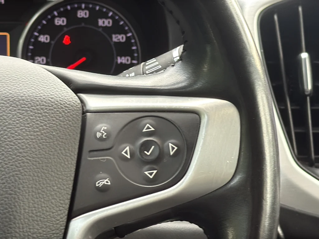 Used 2022 Blue GMC SLT image 34