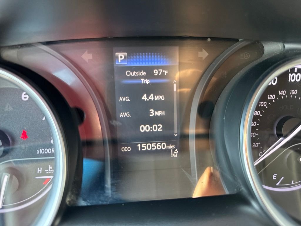 Used 2018 Gray Toyota SE image 11