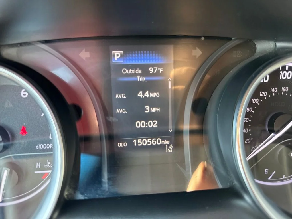 Used 2018 Gray Toyota SE image 11