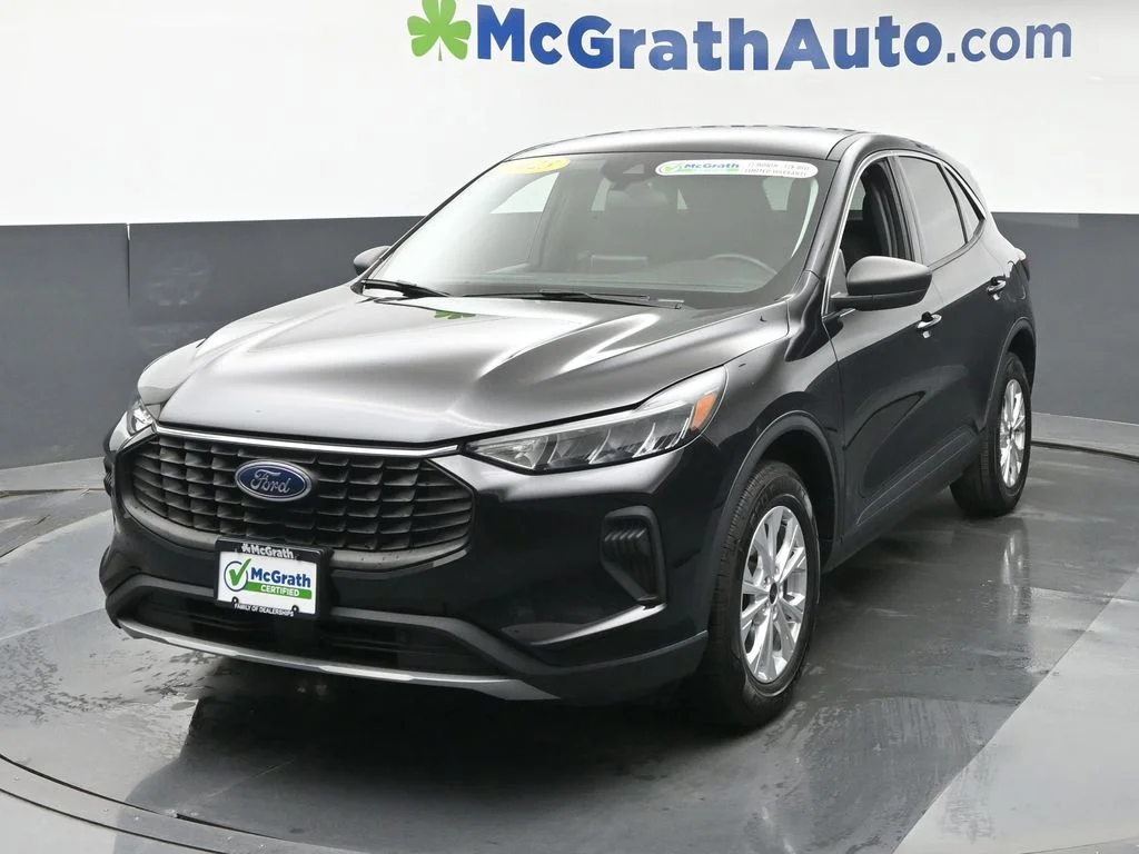 Used 2023 Black Ford Active image 21