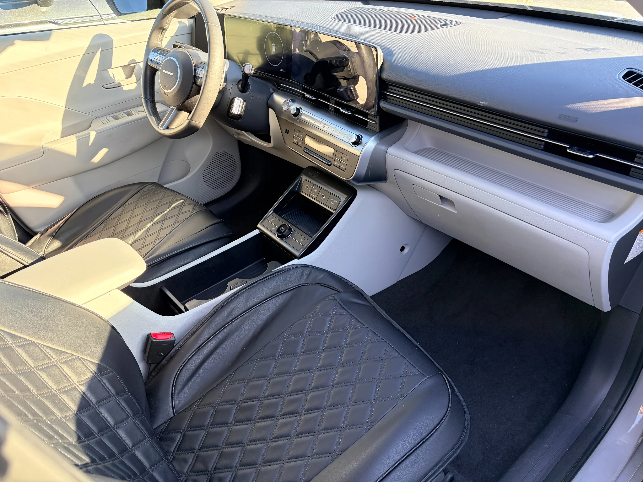 Used 2024 Cyber Gray Metallic Hyundai SEL image 16