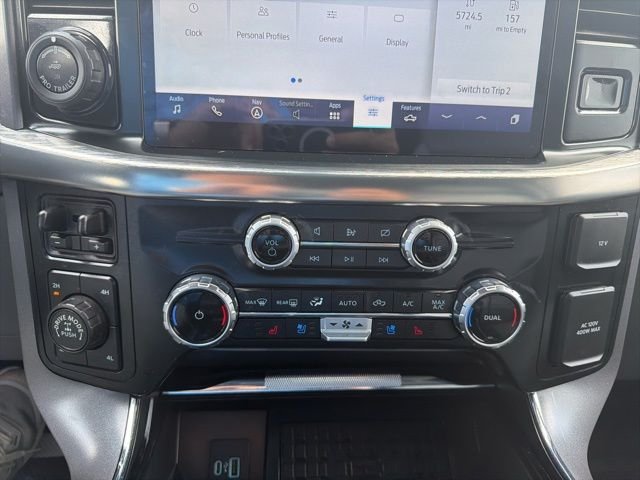 Used 2023 Blue Ford Lariat image 18