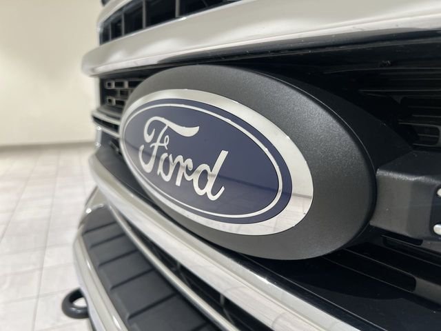Used 2021 White Ford Lariat image 27