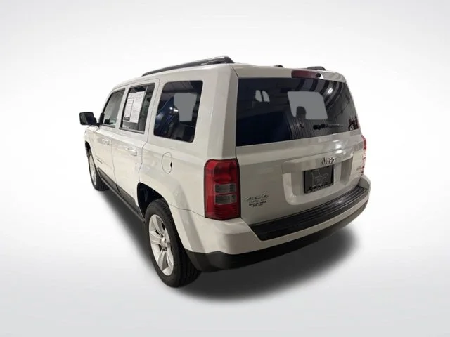 Used 2011 White Jeep Sport image 7