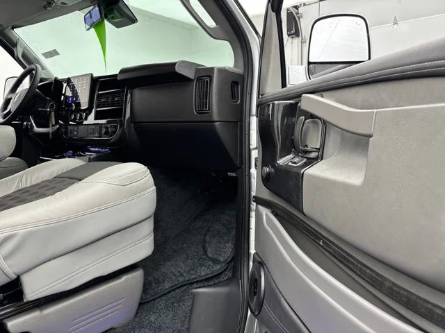 New 2026 Quicksilver Metallic GMC Explorer Limited SE image 22