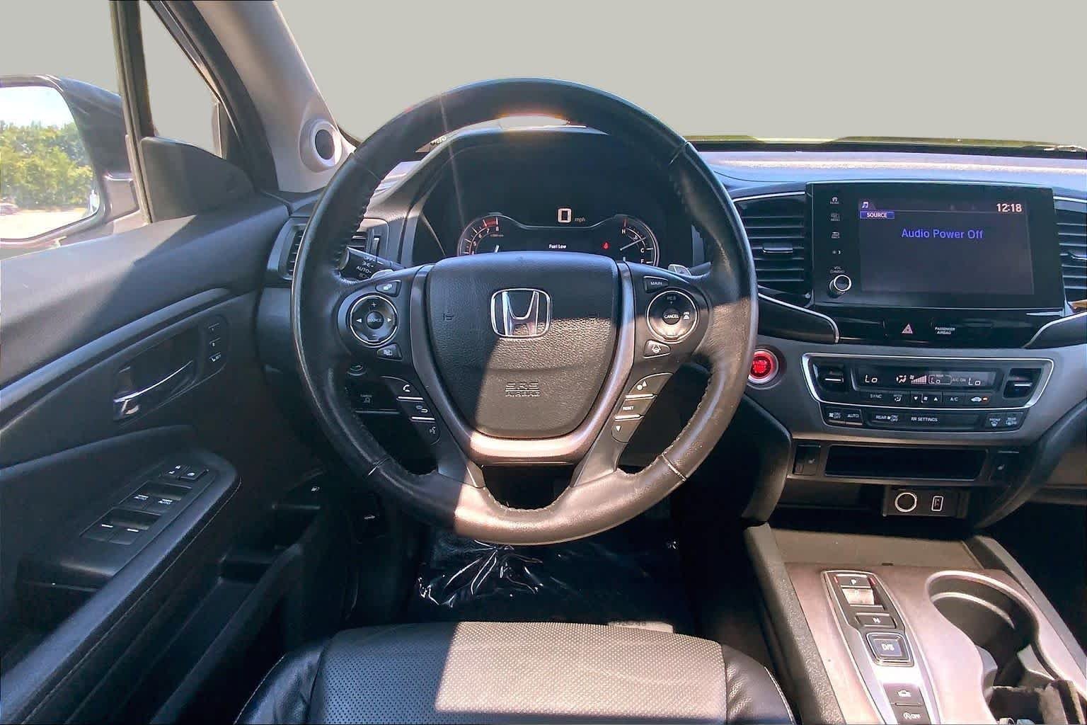 Certified Used 2023 Sonic Gray Pearl Honda RTL image 6