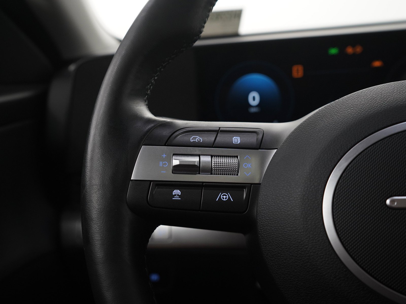 2025 Hyundai Kona Limited - Photo 25