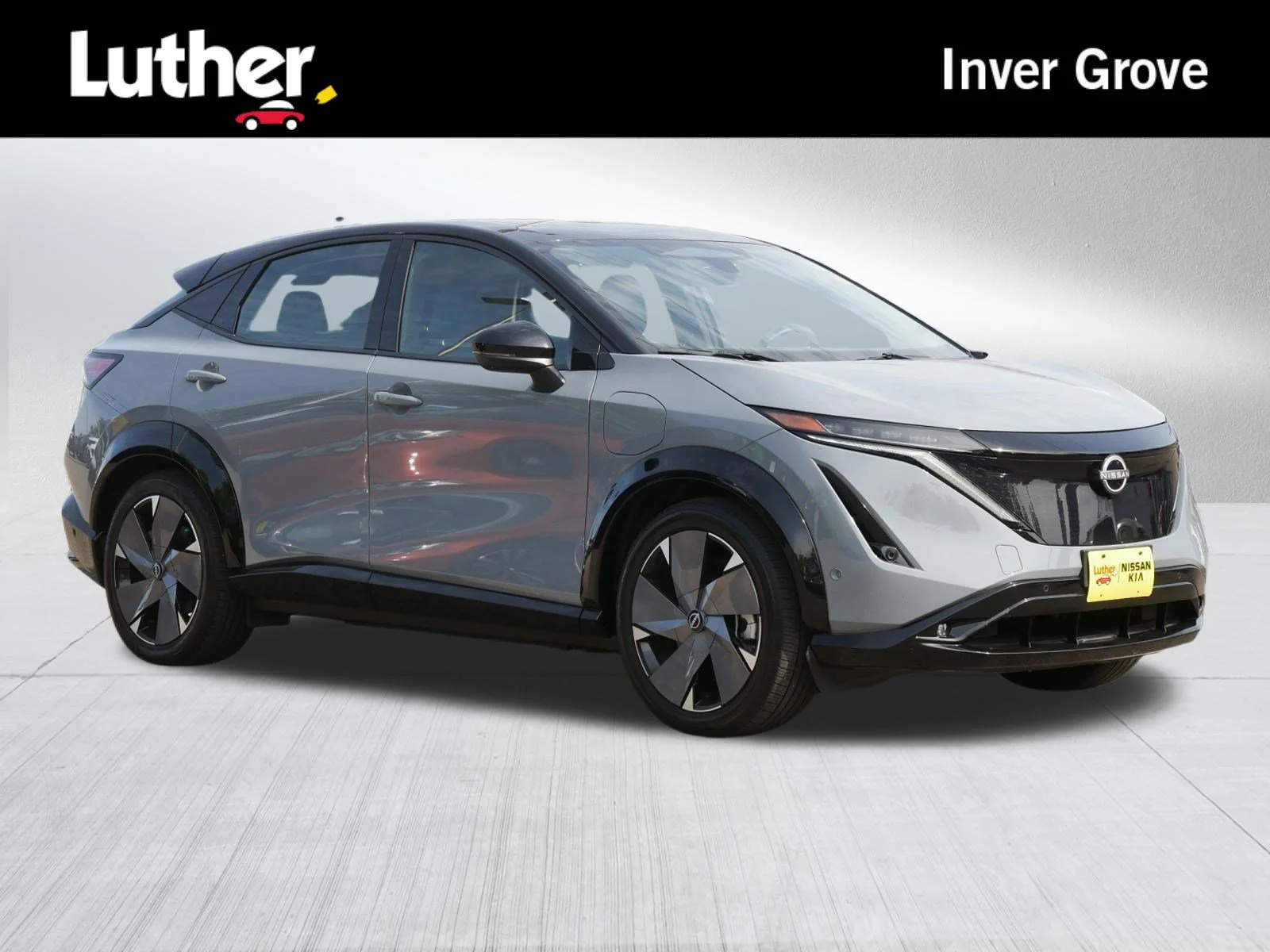 2023 Nissan Ariya Platinum+ AWD's photo