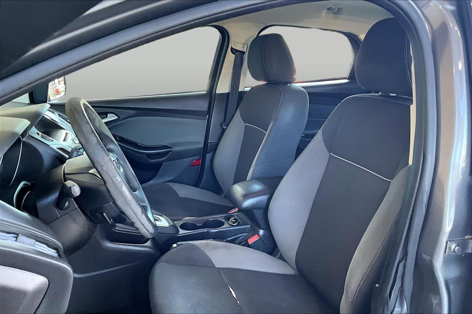 Used 2014 Sterling Gray Metallic Ford SE image 7