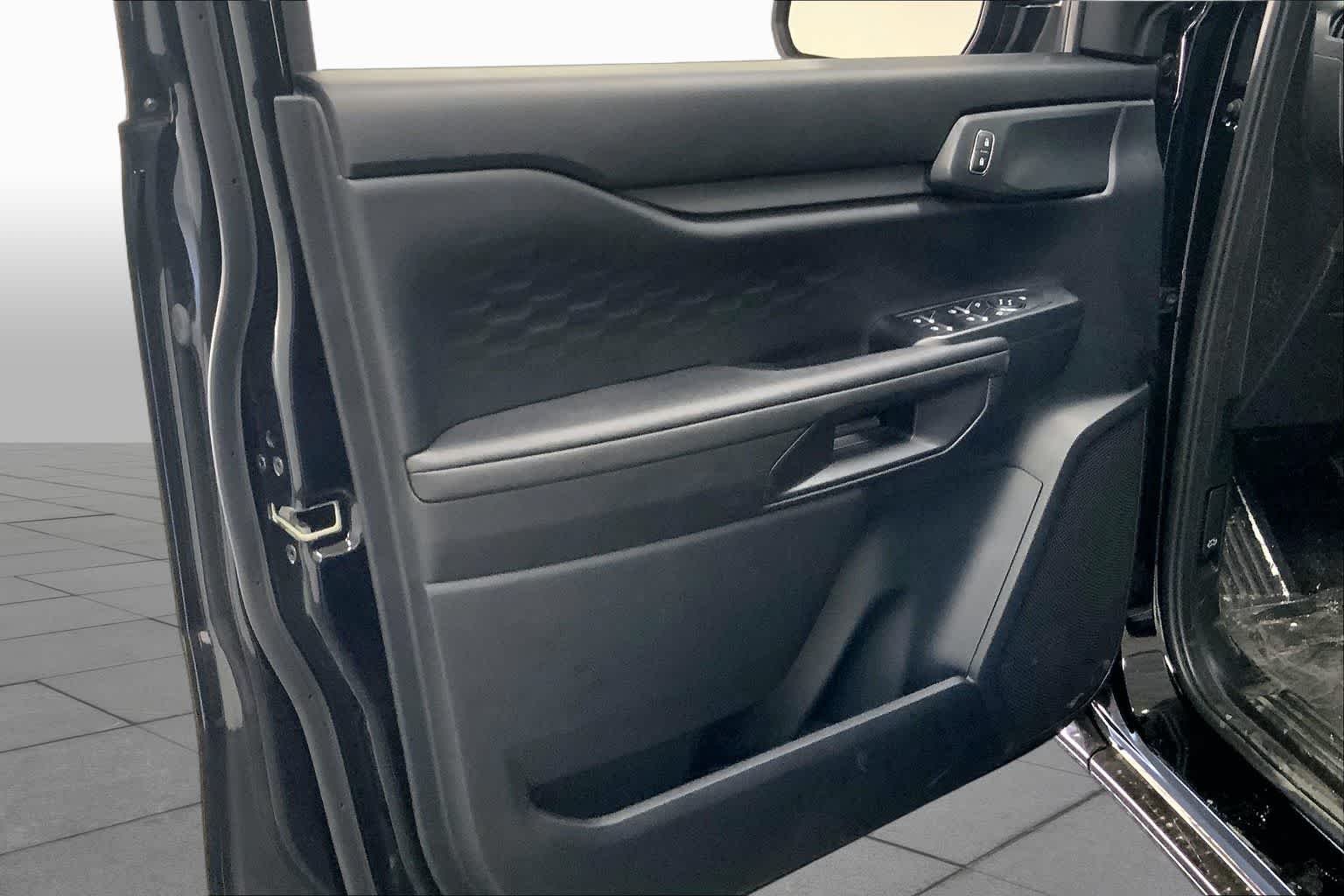 New 2026 Shadow Black Ford XL image 10