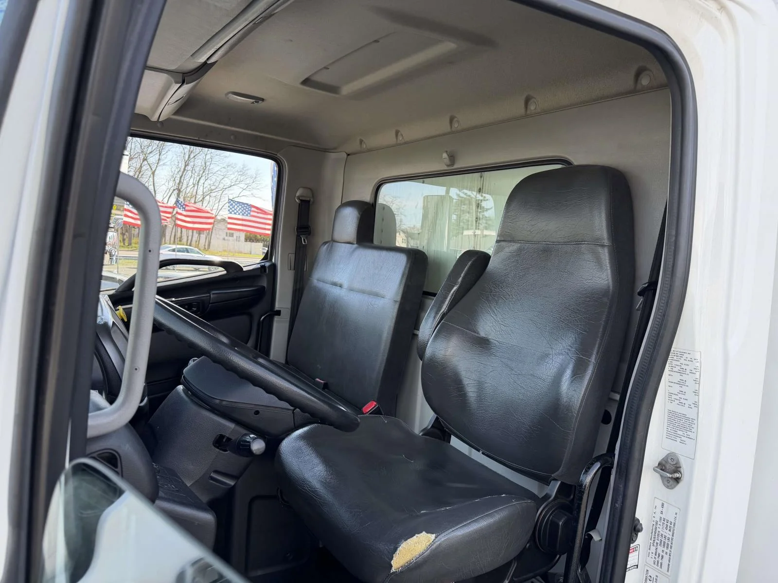 Used 2016 White Hino 268 image 13