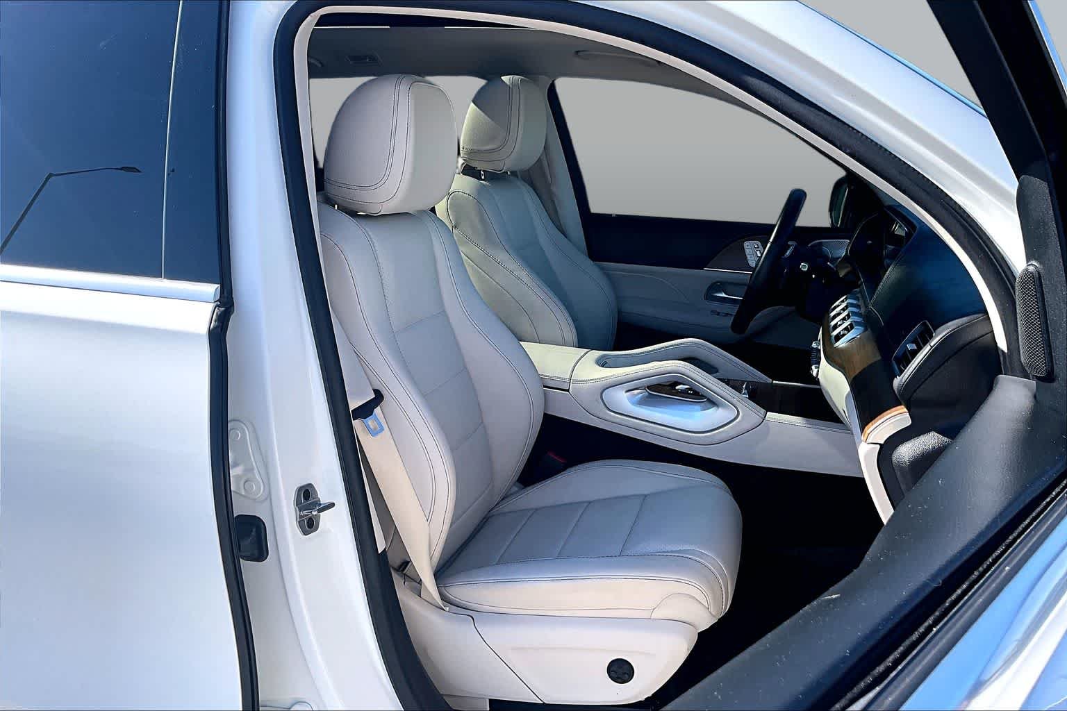 Used 2022 Polar White Mercedes-Benz GLS 450 image 9