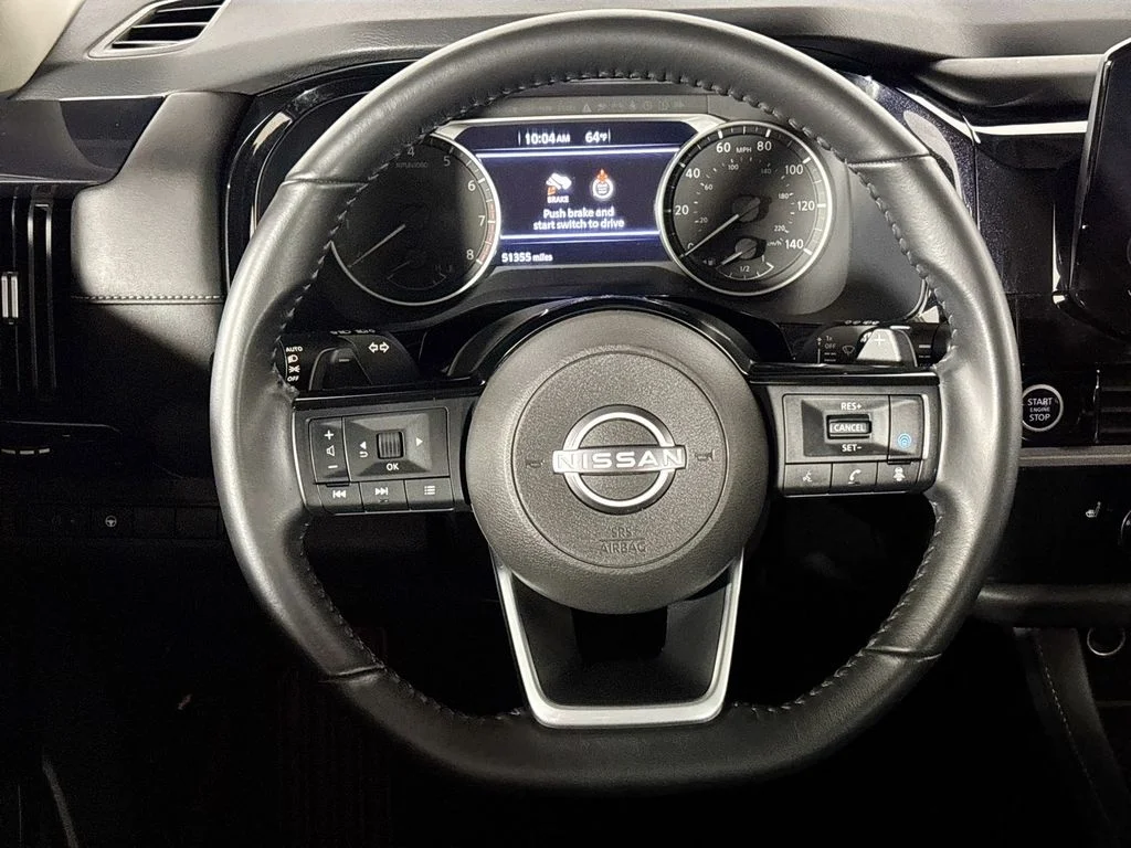 Used 2022 Gray Nissan SV image 13