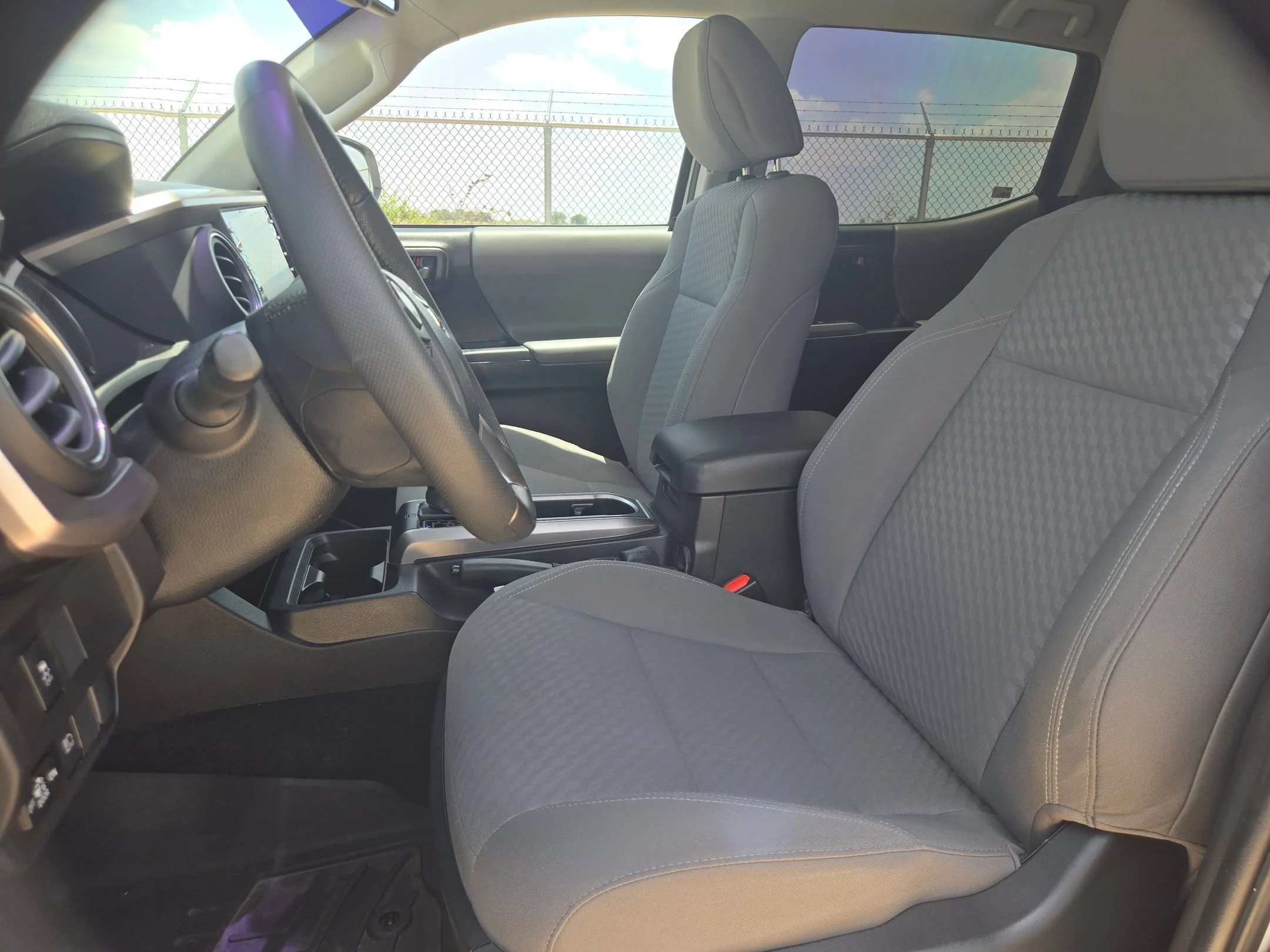 Used 2023 White Toyota SR5 image 10
