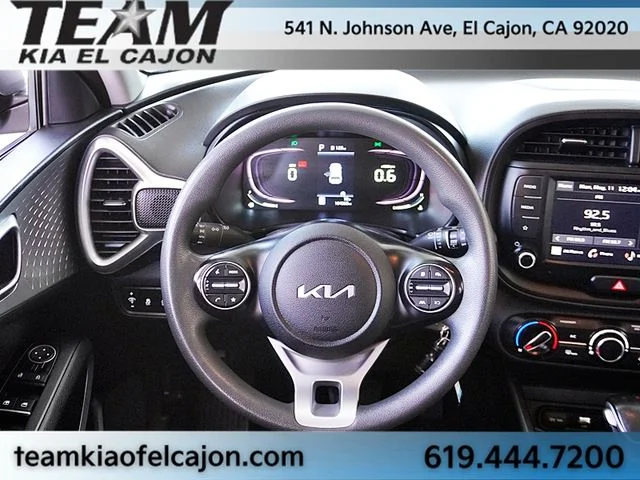 2023 Kia Soul LX - Photo 19