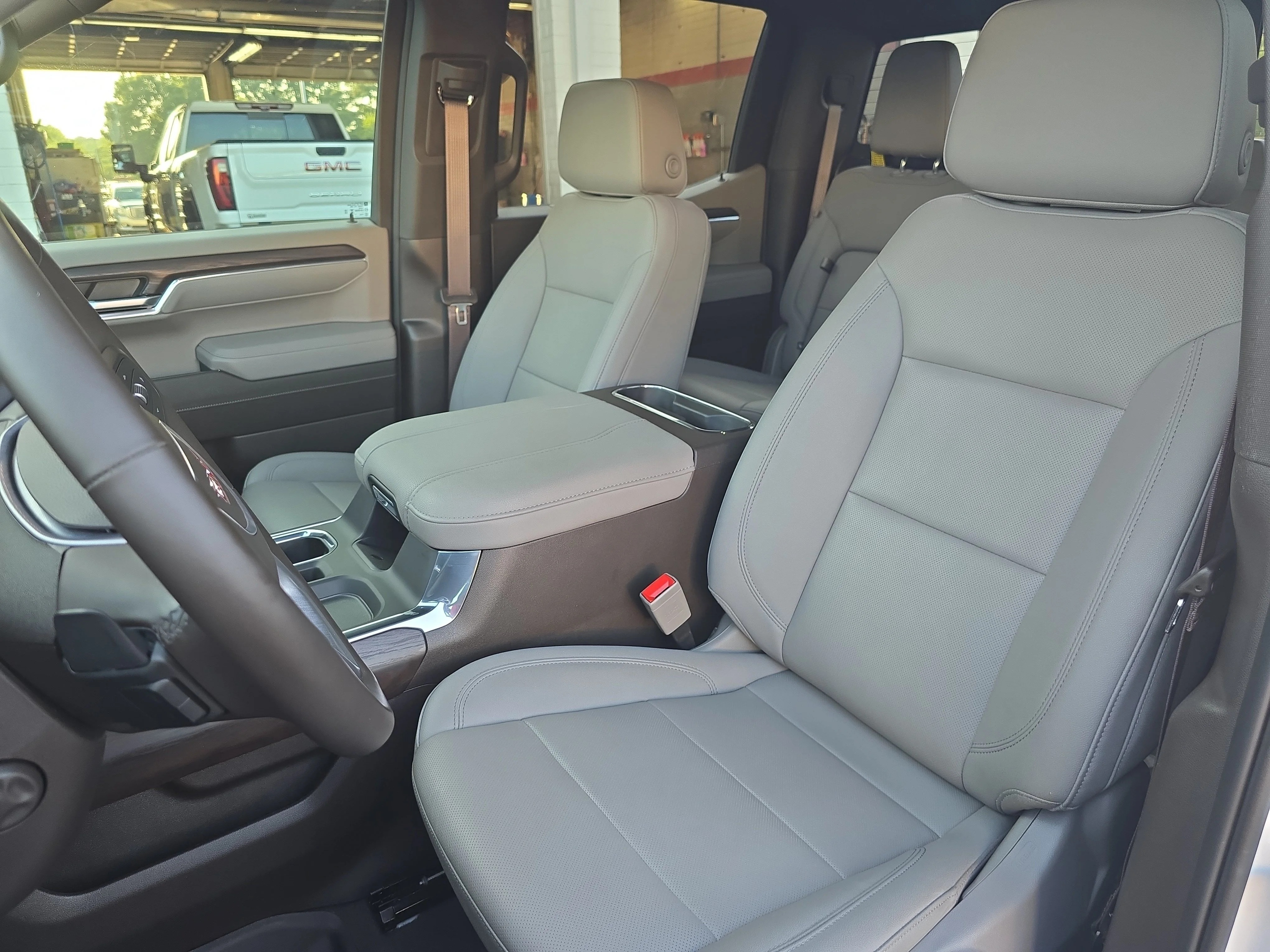Used 2024 Summit White GMC SLT image 14