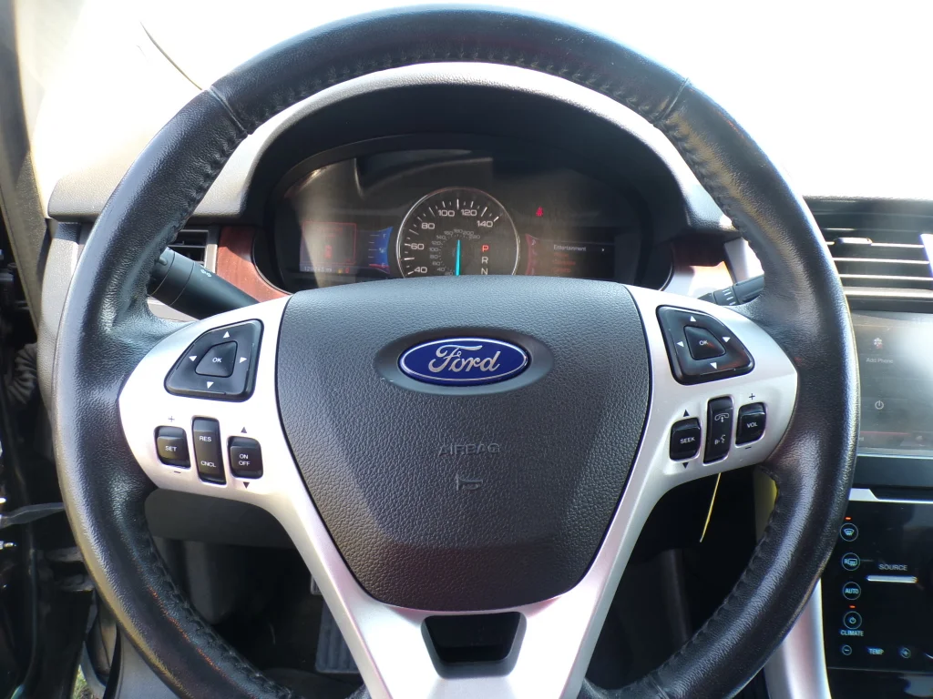Used 2013 Kodiak Brown Metallic Ford Limited image 22