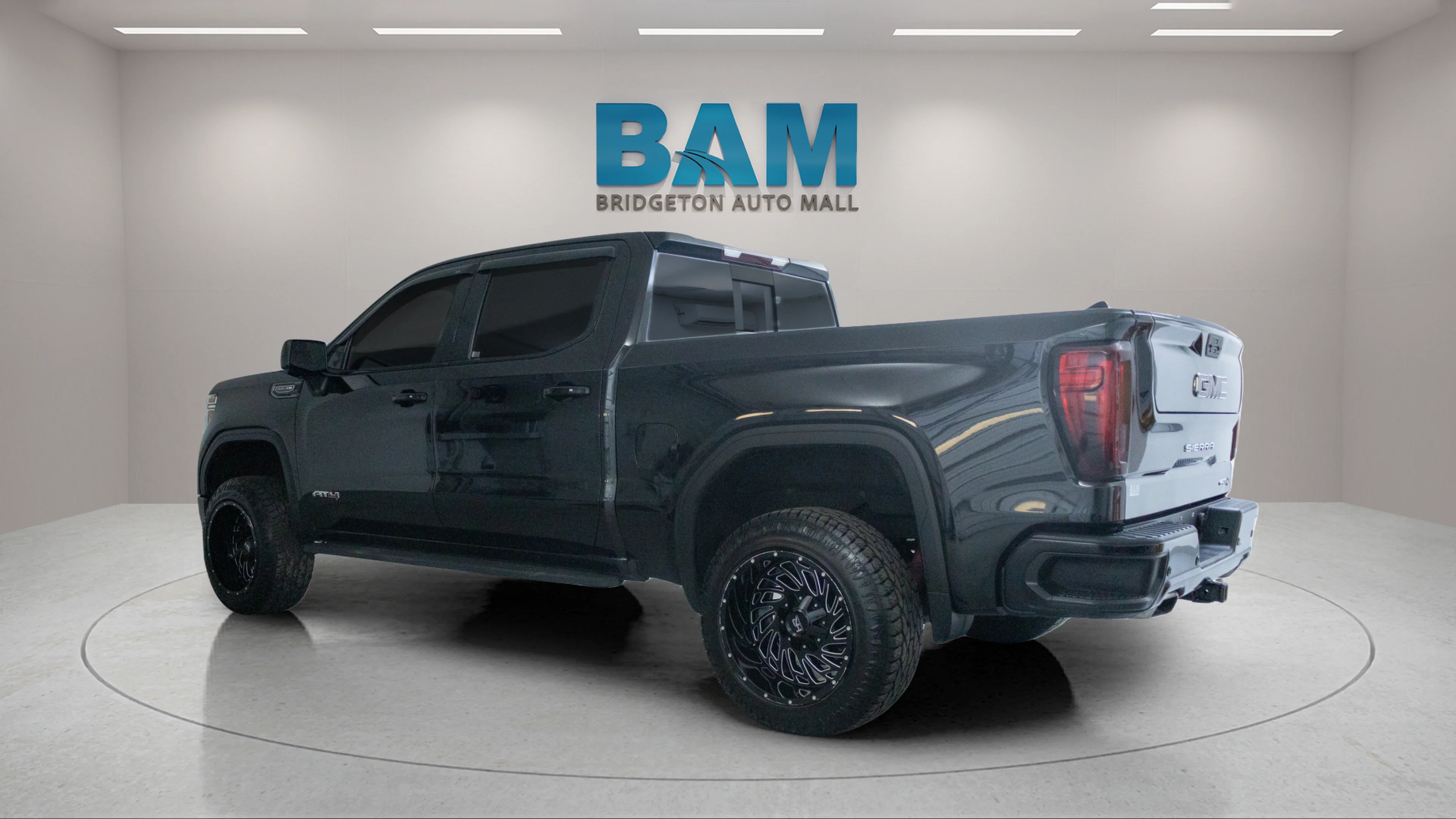 Used 2021 Onyx Black GMC AT4 image 5