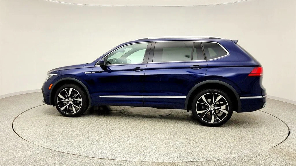 Used 2024 Atlantic Blue Metallic Volkswagen 2.0T SEL R-Line 4MOTION image 8