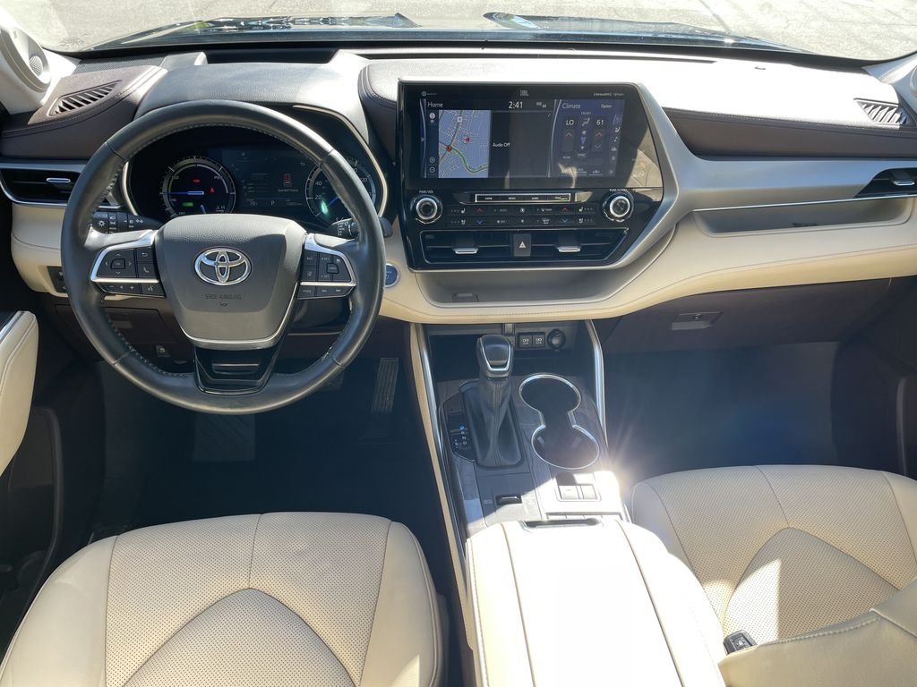 Used 2021 Black Toyota Platinum image 15