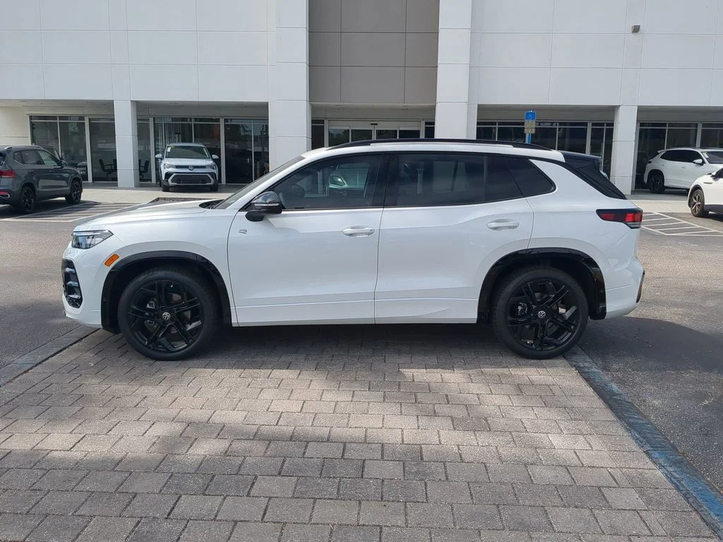 New 2026 White/off-white Volkswagen 2.0T SE R-Line Black image 6