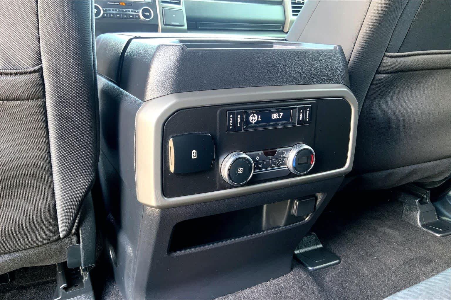 Used 2019 Oxford White Ford XLT image 33