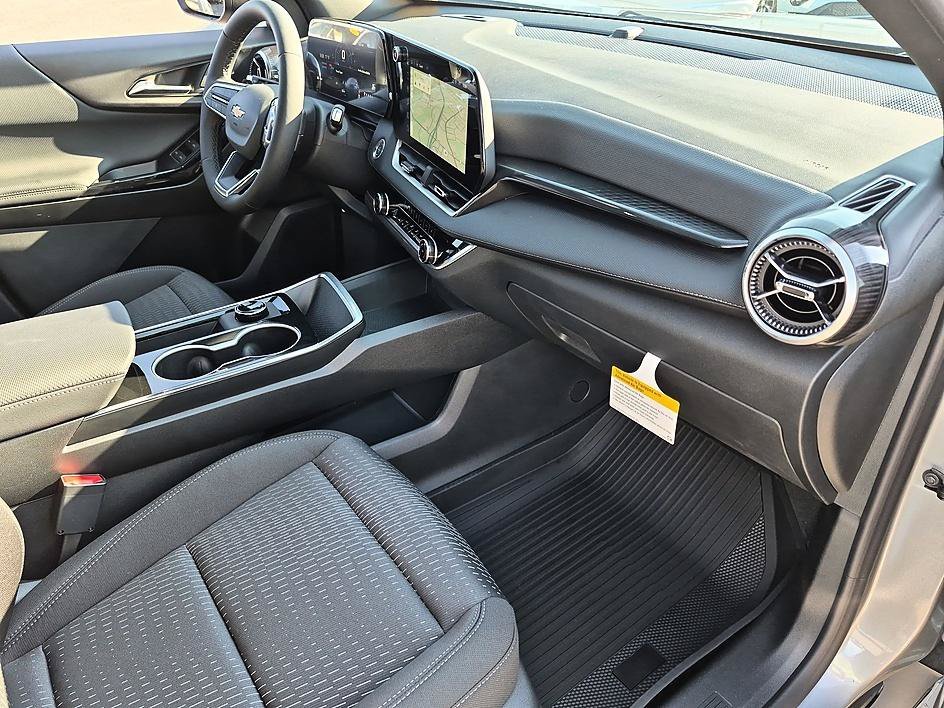 2027 Chevrolet Equinox LT - Photo 36